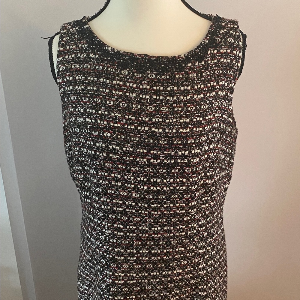 Karl Lagerfeld size 8 sleeveless tweed dress trumpet bottom - Picture 2 of 10